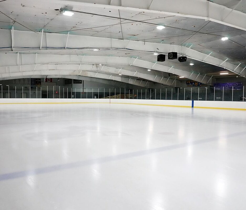Patinoires en été : la glace ne fond pas partout